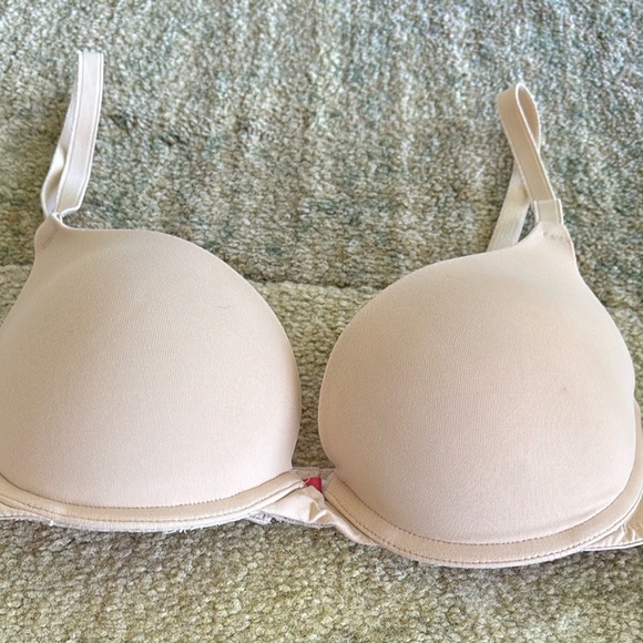 PINK Victoria's Secret Push Up Light Tan Bra - Picture 4 of 6
